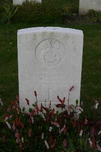 Dozinghem Military Cemetery - Milligan, Herbert