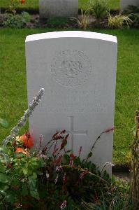 Dozinghem Military Cemetery - Mills, Thomas