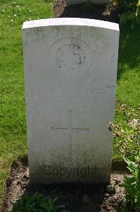 Dozinghem Military Cemetery - Mitchell, S