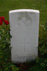 Dozinghem Military Cemetery - Monckton, Ernest Samuel