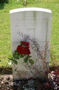 Dozinghem Military Cemetery - Montgomerie-Fleming, James Brown