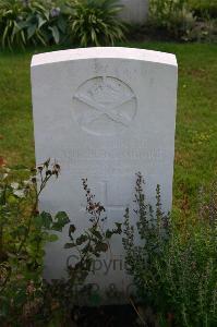 Dozinghem Military Cemetery - Moore, Frank Percy