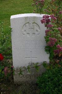 Dozinghem Military Cemetery - Mordle, Thomas