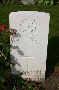 Dozinghem Military Cemetery - Morris, S G