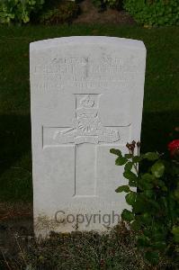 Dozinghem Military Cemetery - Mottram, Frederick