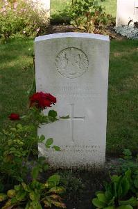 Dozinghem Military Cemetery - Muirhead, James