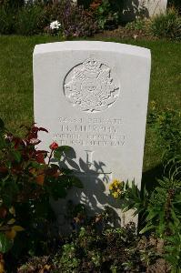 Dozinghem Military Cemetery - Murphy, H