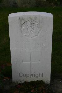 Dozinghem Military Cemetery - Naismith, A N