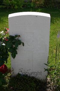 Dozinghem Military Cemetery - New, H