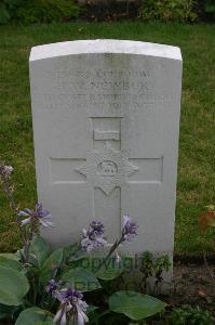Dozinghem Military Cemetery - Newbury, Hubert William