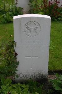 Dozinghem Military Cemetery - Nicolson, Roderick