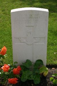 Dozinghem Military Cemetery - Norris, Frederick James