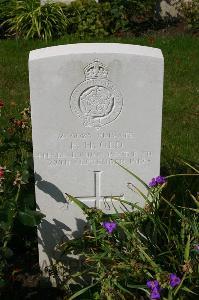 Dozinghem Military Cemetery - Old, F H