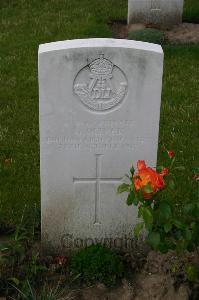 Dozinghem Military Cemetery - Oliver, G