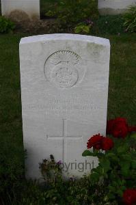 Dozinghem Military Cemetery - Oliver, T T