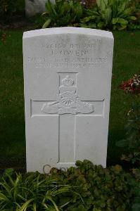 Dozinghem Military Cemetery - Owen, J