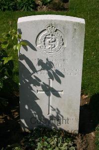Dozinghem Military Cemetery - Palmer, T