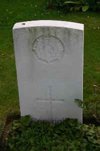 Dozinghem Military Cemetery - Parker, J
