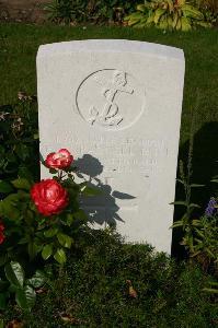 Dozinghem Military Cemetery - Parnell, Frederick William