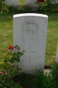Dozinghem Military Cemetery - Parrott, Christopher John