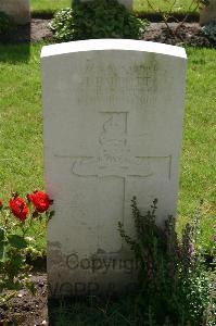 Dozinghem Military Cemetery - Parrott, H