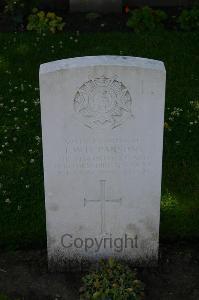 Dozinghem Military Cemetery - Parsons, Thomas W. H.