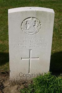 Dozinghem Military Cemetery - Paterson, W
