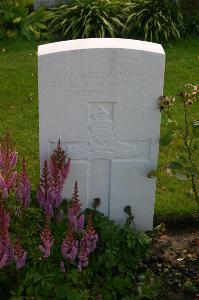 Dozinghem Military Cemetery - Pattinson, J
