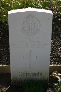 Dozinghem Military Cemetery - Peake, Arthur Selby