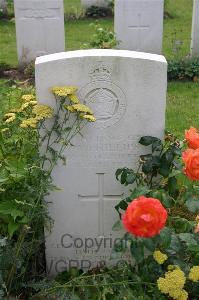 Dozinghem Military Cemetery - Phillips, Edward