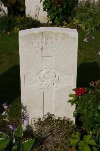 Dozinghem Military Cemetery - Phillips, R