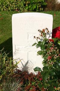 Dozinghem Military Cemetery - Philpott, H