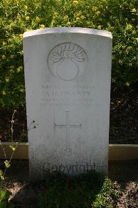 Dozinghem Military Cemetery - Pinkney, Arthur Henry