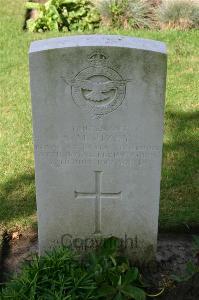 Dozinghem Military Cemetery - Pizey, Noel Martin