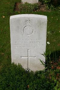 Dozinghem Military Cemetery - Pottinger, E S
