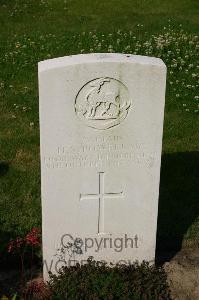 Dozinghem Military Cemetery - Powell, Harry Stanyer