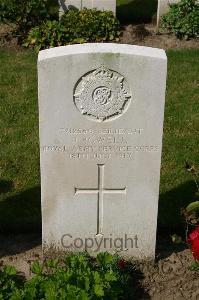Dozinghem Military Cemetery - Powell, J