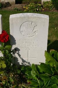 Dozinghem Military Cemetery - Price, John