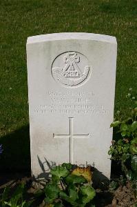 Dozinghem Military Cemetery - Pugh, William Wynn