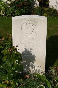 Dozinghem Military Cemetery - Quinn, Charles Wesley