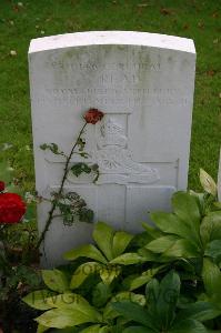 Dozinghem Military Cemetery - Read, E