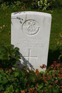 Dozinghem Military Cemetery - Rees, Evan