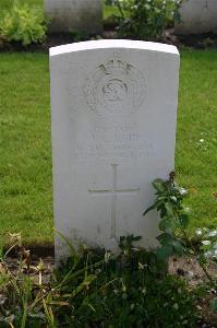 Dozinghem Military Cemetery - Reid, J L