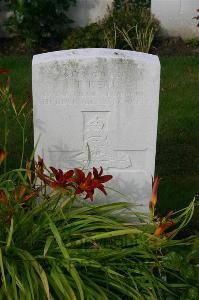 Dozinghem Military Cemetery - Reid, Thomas