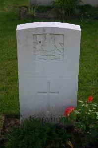 Dozinghem Military Cemetery - Richardson, Sidney