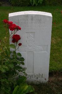 Dozinghem Military Cemetery - Rittallick, W J
