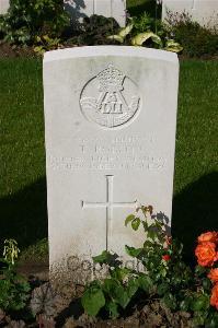 Dozinghem Military Cemetery - Robson, Thomas