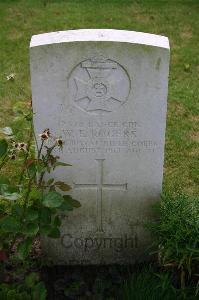 Dozinghem Military Cemetery - Rogers, W E