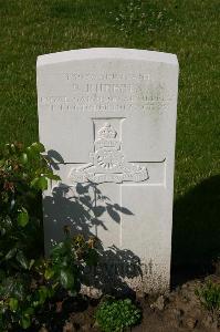 Dozinghem Military Cemetery - Ruffels, Richard