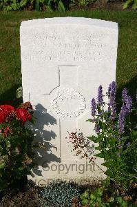 Dozinghem Military Cemetery - Sanderson, Arthur Richard